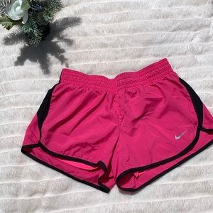 NIKE DRY FIT RUNNING SHORTS✨
